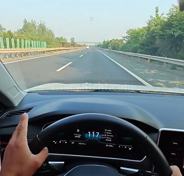 高速行车,稳定因素